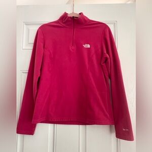 THE NORTHFACE Women’s Pink Size Medium 1/4 zipper pullover sweatshirt.